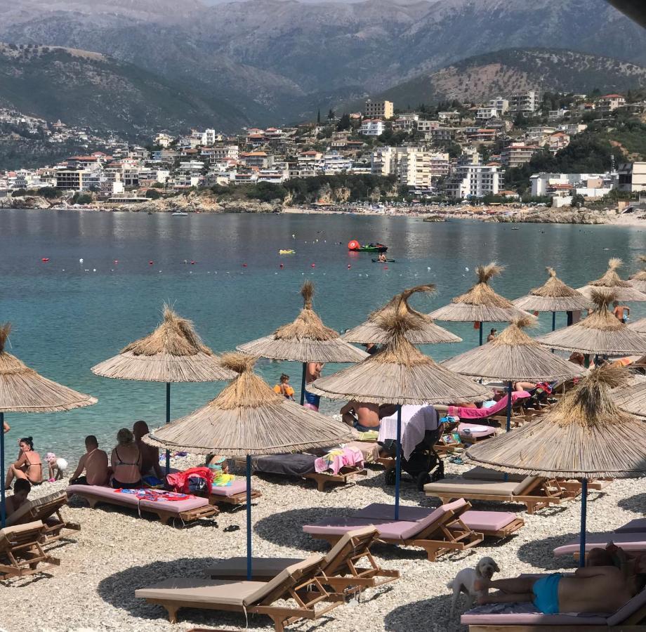Emily'S Hotel Himare Buitenkant foto
