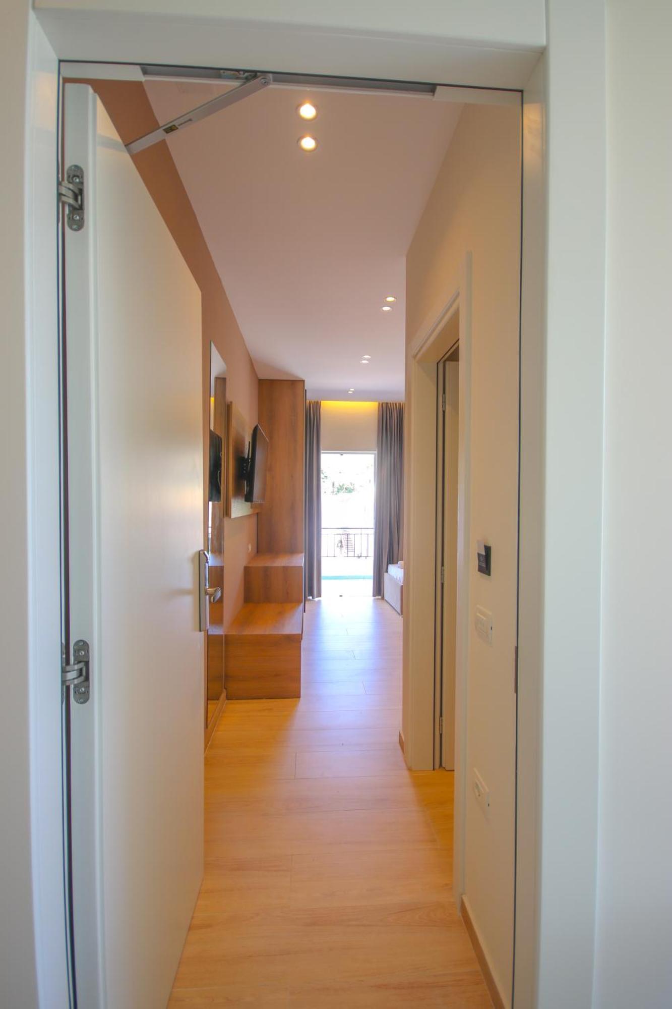 Emily'S Hotel Himare Buitenkant foto
